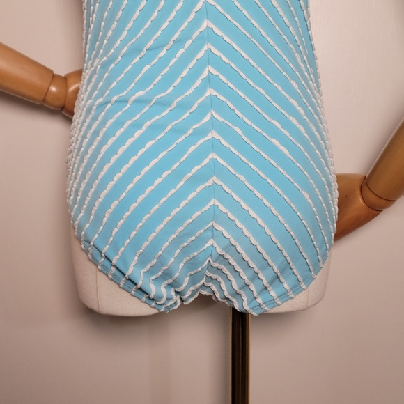 Betsey Johnson Blue & White Scalloped One-Piece Swimsuit Pimup Swim Size Medium - Picture 7 of 10